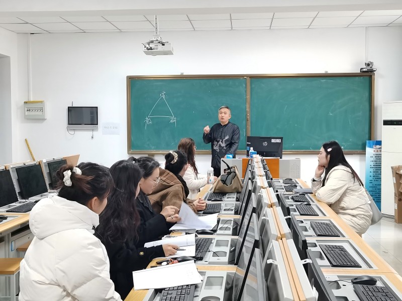 青年教师培训.jpg
